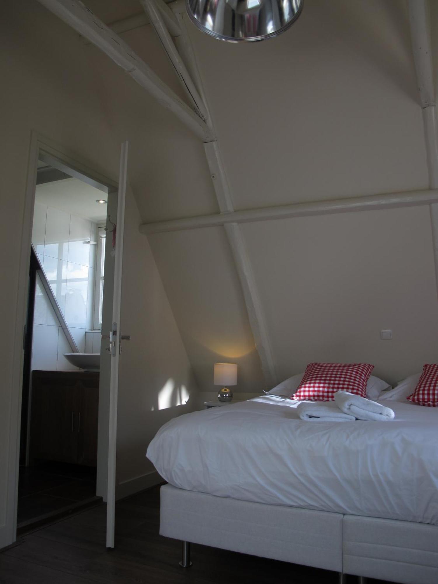 De Thuiskamer In Grou Als B&B Of Vakantiehuis Eksteriør billede